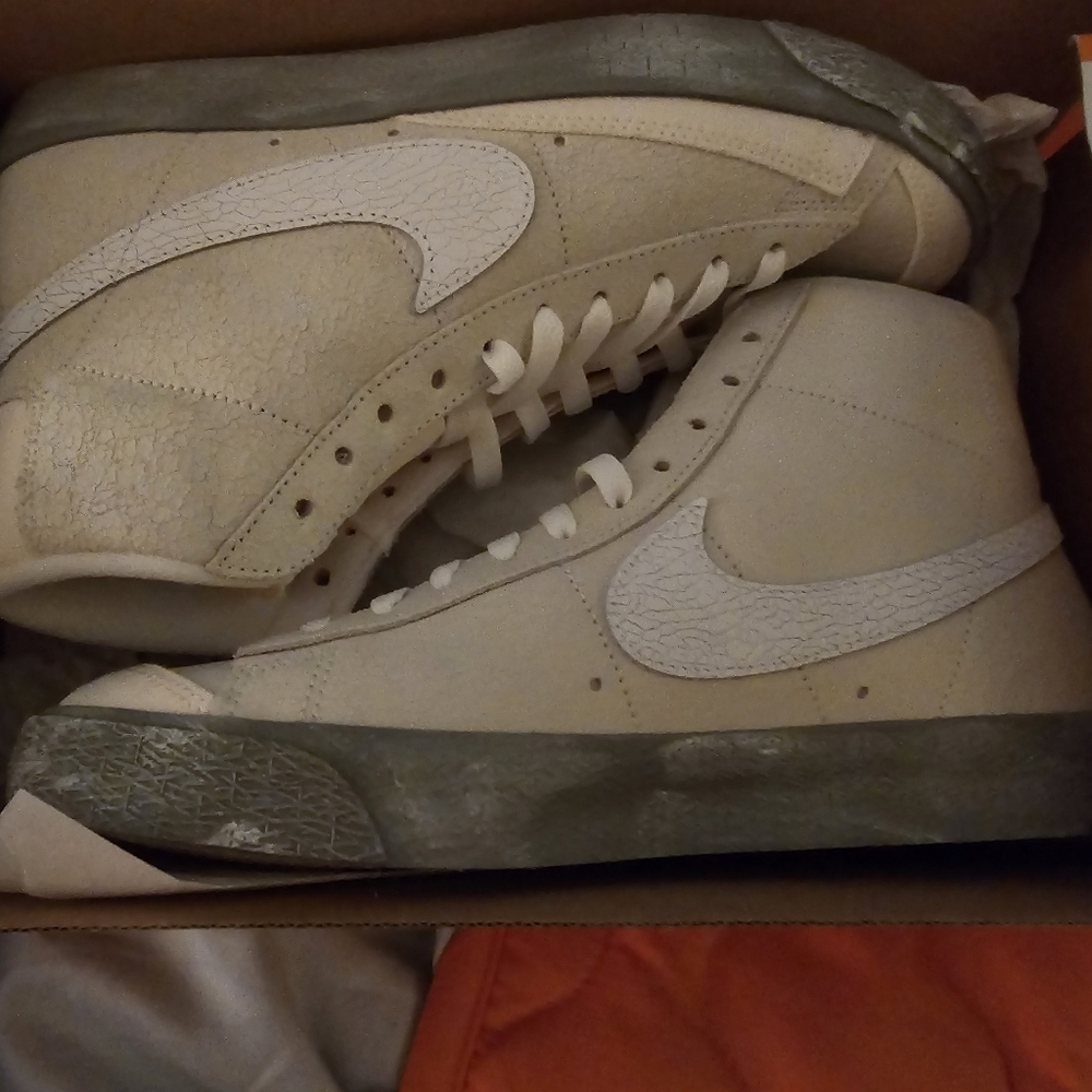 Nike Blazer Mid 77 SE